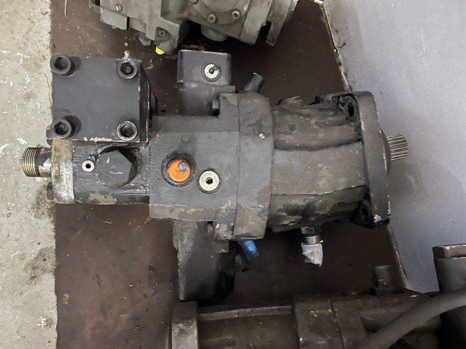 Silnik hydrauliczny caterpillar m312 silnik jazdy do koparki CAT 312