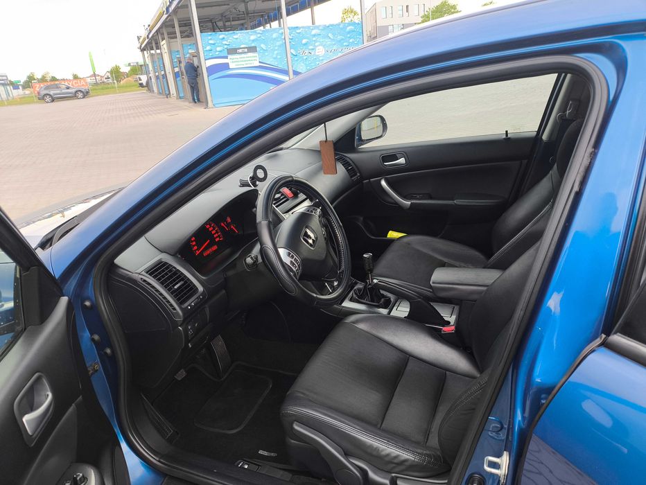 Sprzedawanie Honda Accord 7 combi