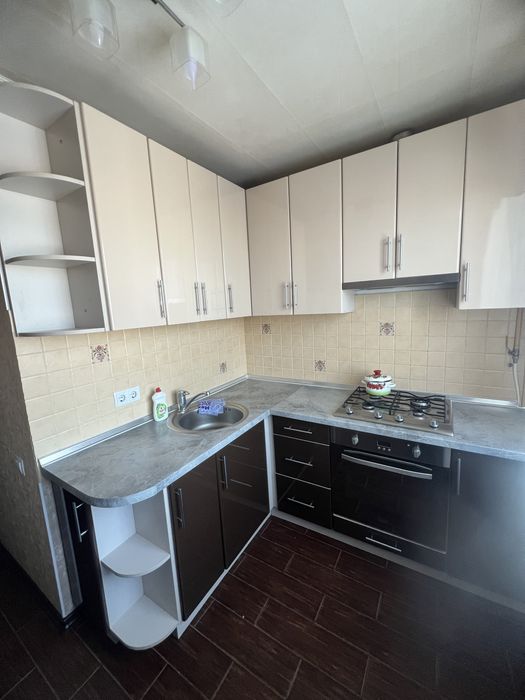 Продам 3 ккв в центре города Чугуев