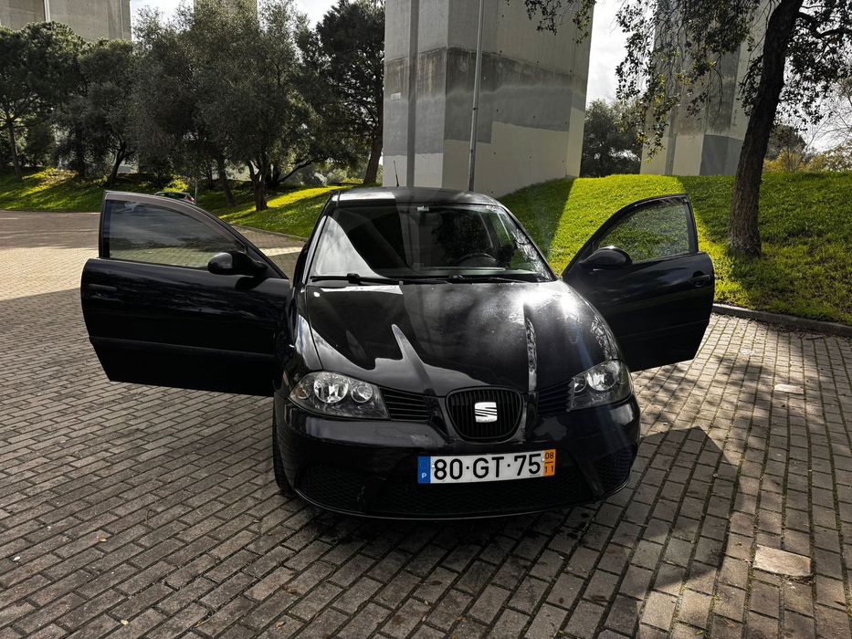 Troco por carro de 5 Lugares