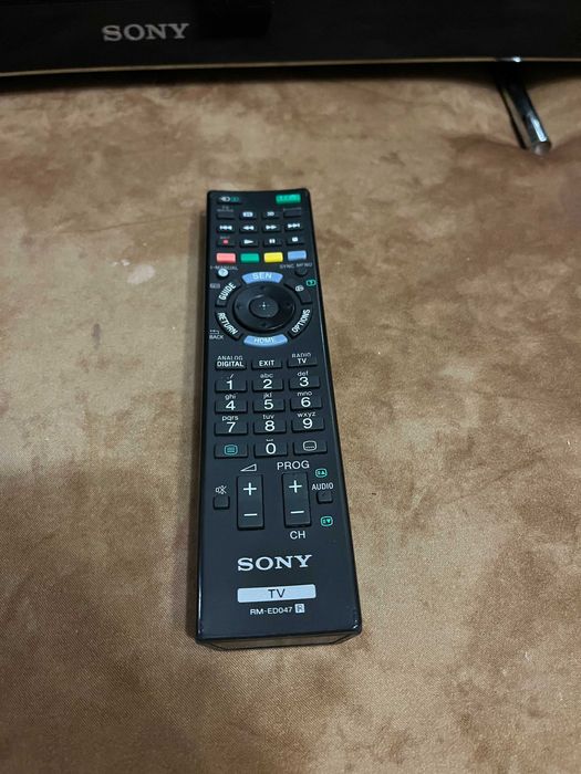 Телевізор Sony  KDL-32HX753 з 3-D