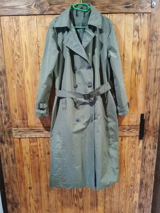 Długi płaszcz trencz na deszczowe dni 42
