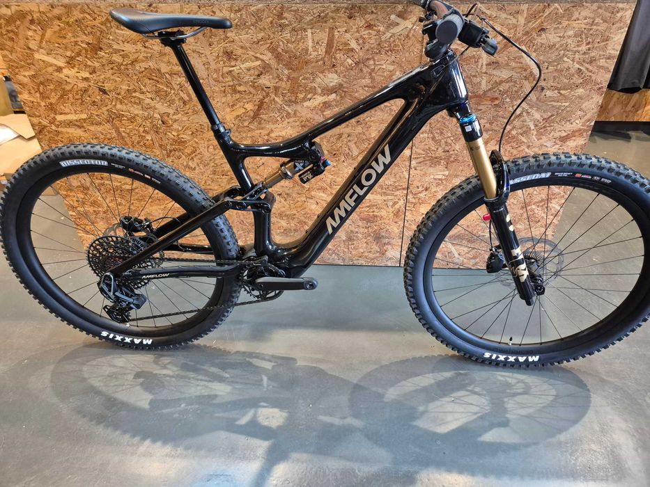 Bicicleta eléctrica AMFLOW PL Carbon (como nova, só 100km)