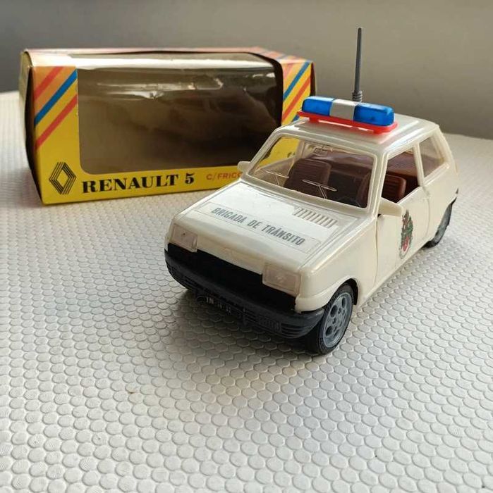 Renault 5 Brigada de Trânsito Brinquedo português antigo