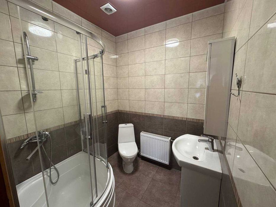 Просторий будинок 175 м² з ремонтом у Гуровщині 9 соток, газ, охорона