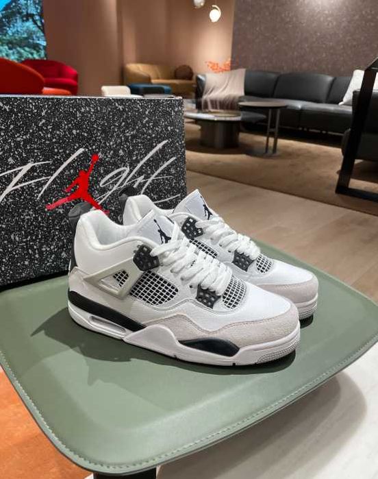 Air Jordan 4 Retro Military Black R.39