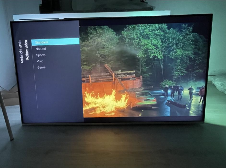 [Demo/ Pouco Usado] Philips The One/Android TV LED 4K UHD c/Ambilight