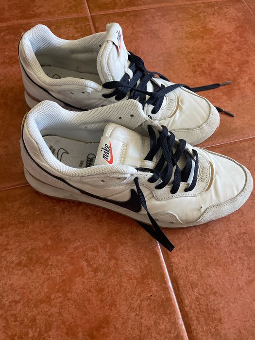 Ténis Nike Preto e Branco