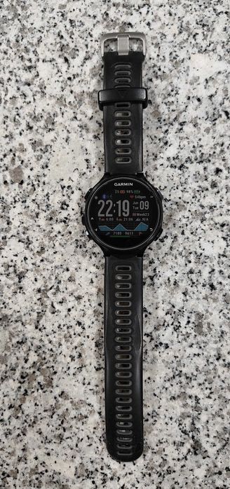 Garmin Forerunner 735XT