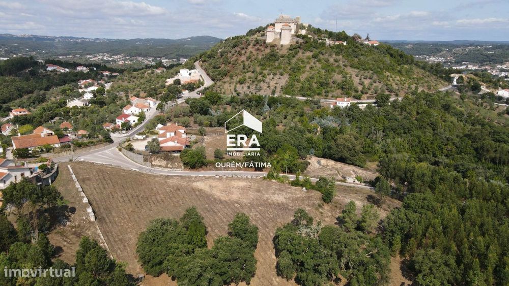 Lote para Construção, Vista para o Castelo de Ourém