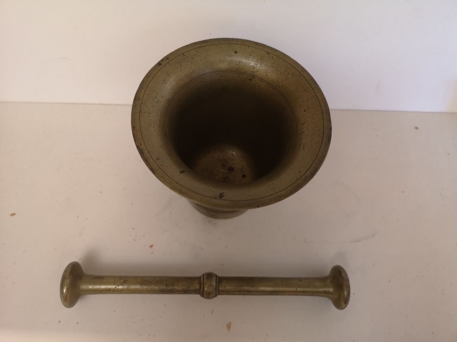 Mosiężny moździerz