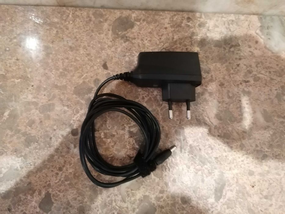 Conjunto de dois carregadores para telemóveis da Nokia