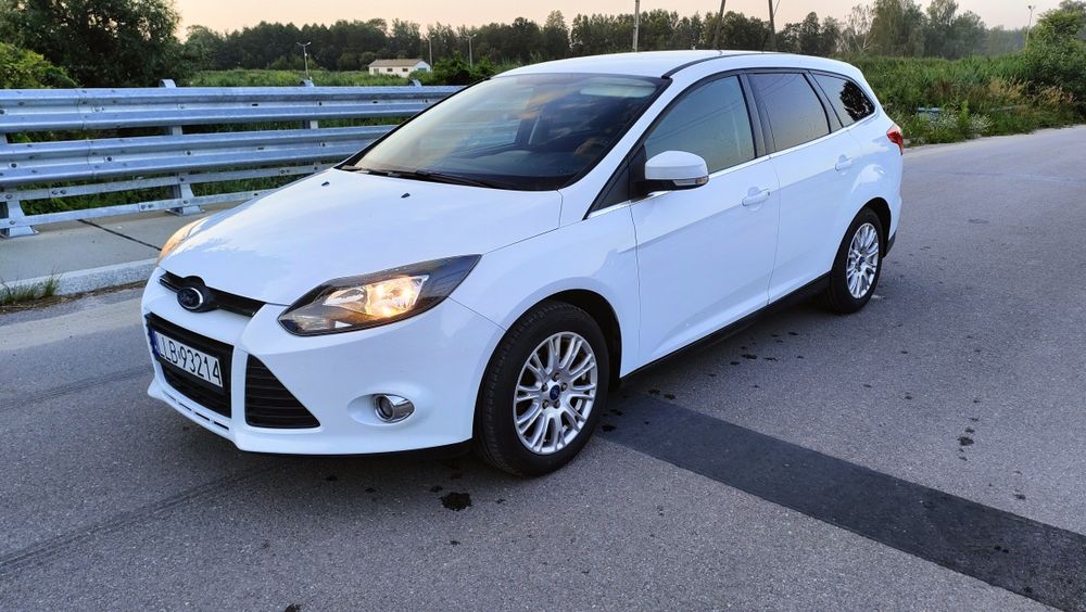 Ford Focus 1.6 benzyna ti- vct 125 koni  2012 r