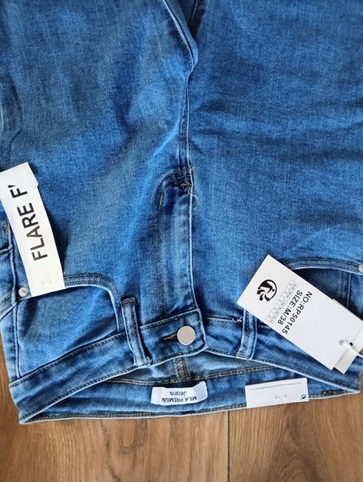 Spodnie jeansowe flare