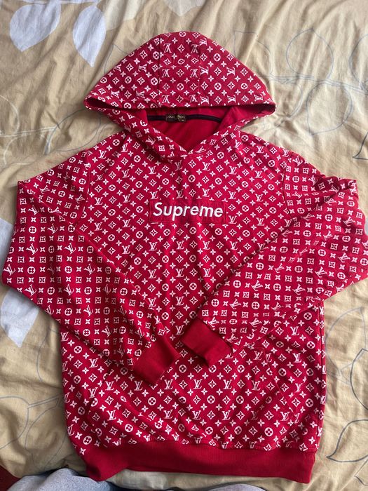 Красная худи Louis Vuitton × Supreme 2017