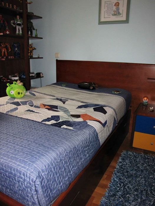 Cama de solteiro XL (corpo e meio)