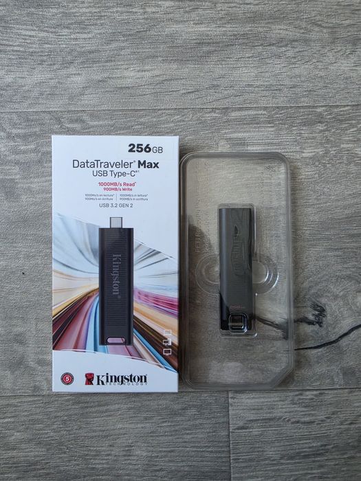 Kingston USB Type-C DataTraveler Max 256 GB Black