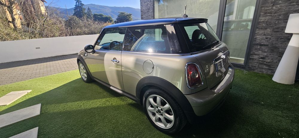 Mini cooper 1.6D 130€/Mês