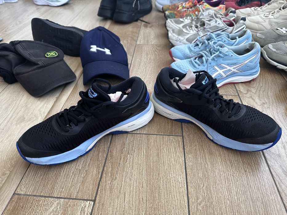 Кросівки унісекс ASICS GEL-Kayano 25 розмір 41
