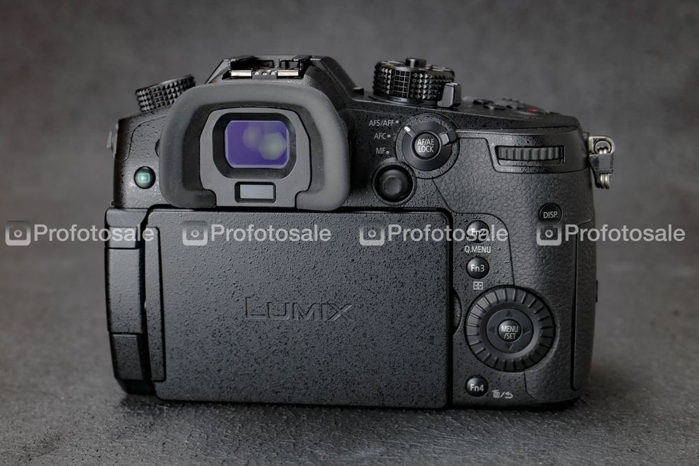 Фотоапарат Panasonic Lumix DC-GH5