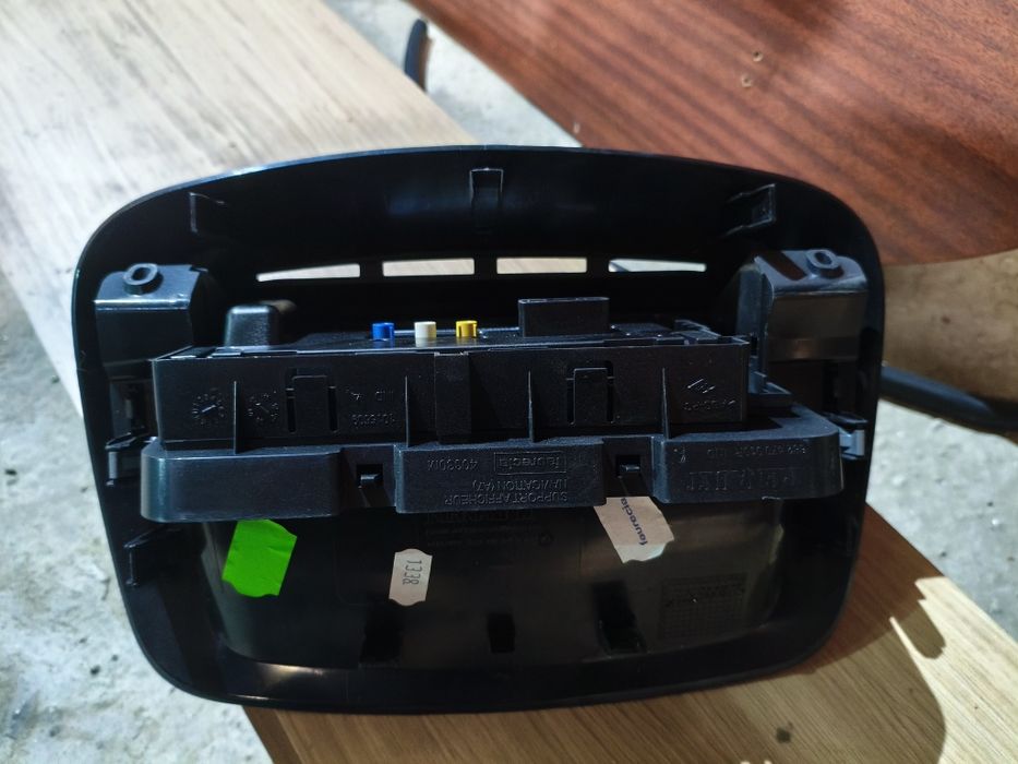 Екран ТомТом Меган 3