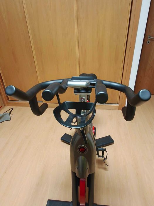 Bicicleta indoor cycling ELLIPSE Fitness Star+