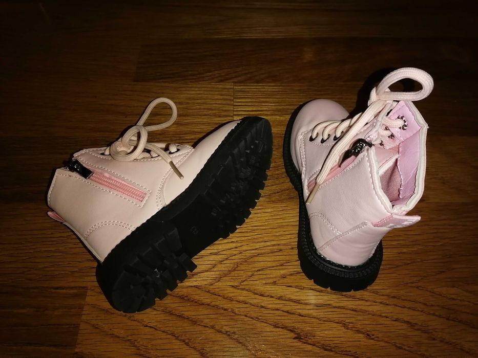 Botas rosa de menina