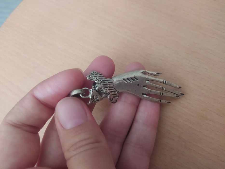 Pendente mão para colar ou pulseira NOVO