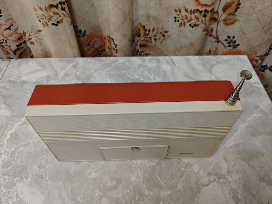 Радиоприемник Sharp BY-410A