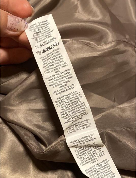 Ідеальне базове коричневе пальто