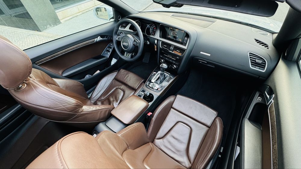 Audi A5 2.0 TDI Cabrio S-Line / Nacional