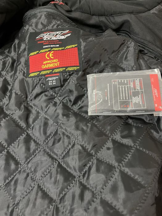 RST iom tt casaco 54 L