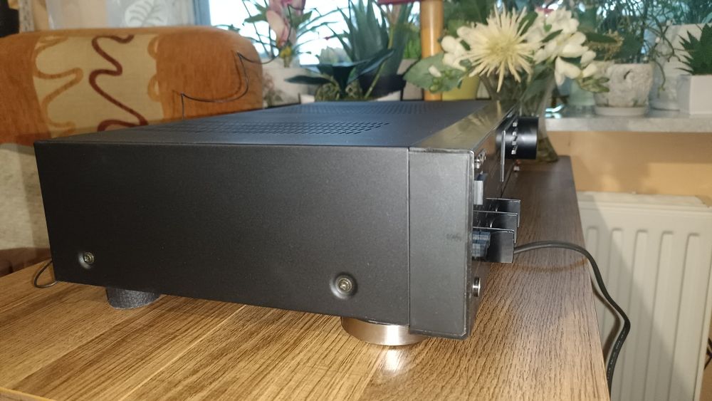 Amplituner Sony STR-AV 220