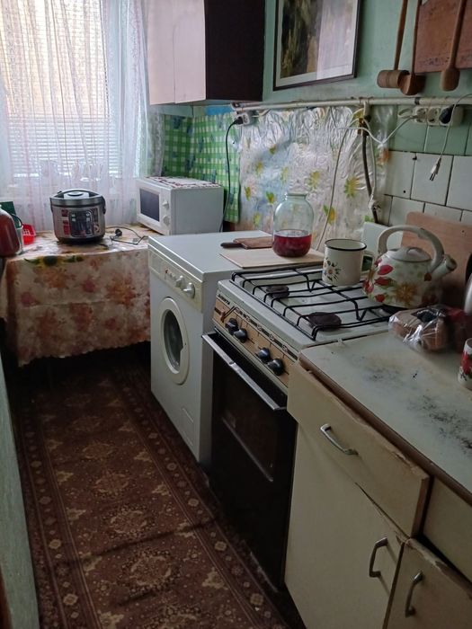 Продам 2 кімнати на вул. С.Бандери