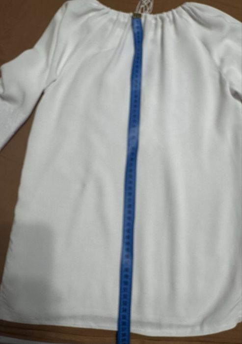 Продам вишиванку для дівчинки