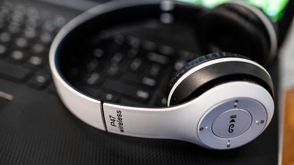 Słuchawki bezprzewodowe nauszne solidne BLUETOOTH MP3 białe na prezent