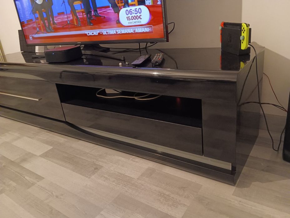 Móvel TV sala preto