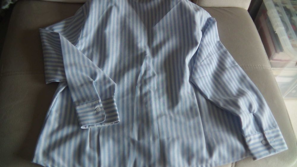 Camisa de mulher NOVA tamanho 48-50
