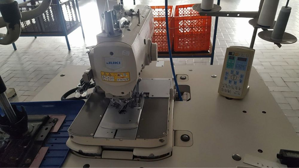 Maquina costura casear Juki olhal