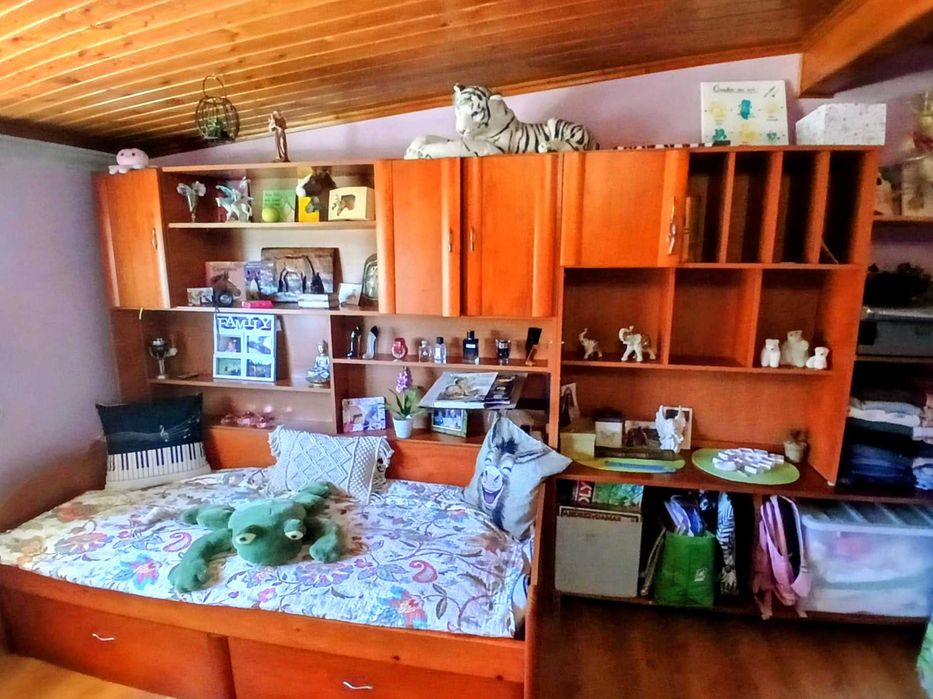 Quarto completo em ótimo estado