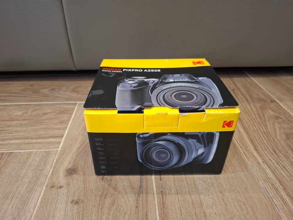 Aparat cyfrowy KODAK AZ528 16 Mpix Ultrazoom 52x CZARNY + Futerał