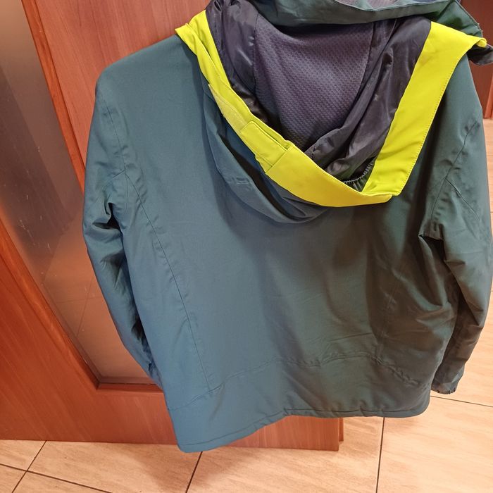 Куртка б/у у дуже гарному стані