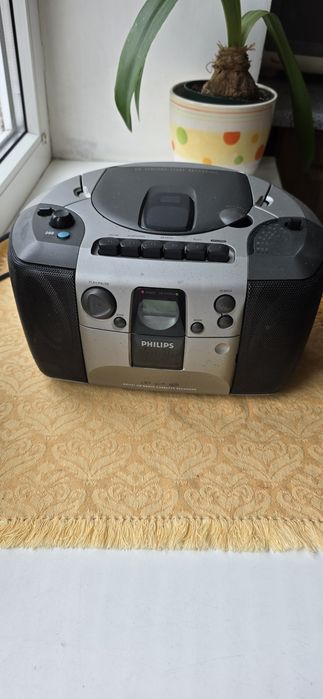 Магнітофон Philips