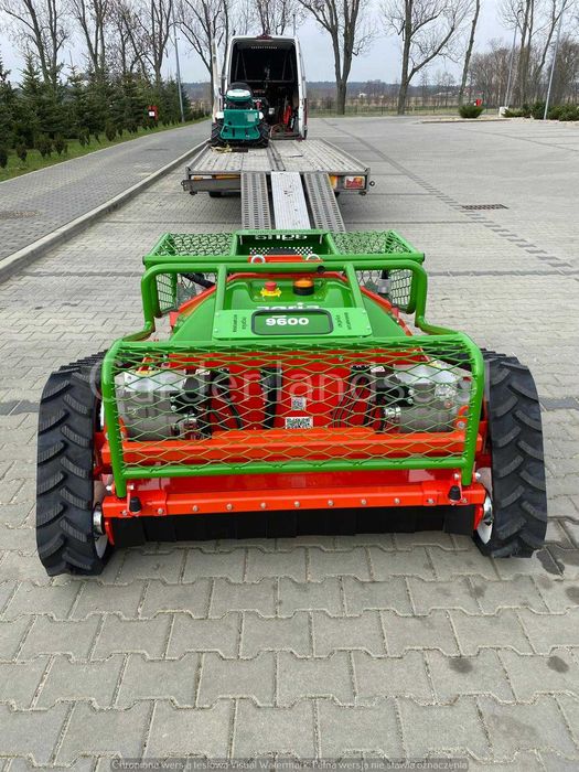 Kosiarka (robot) mulczująca AGRIA 9600, koszenie stromych terenów
