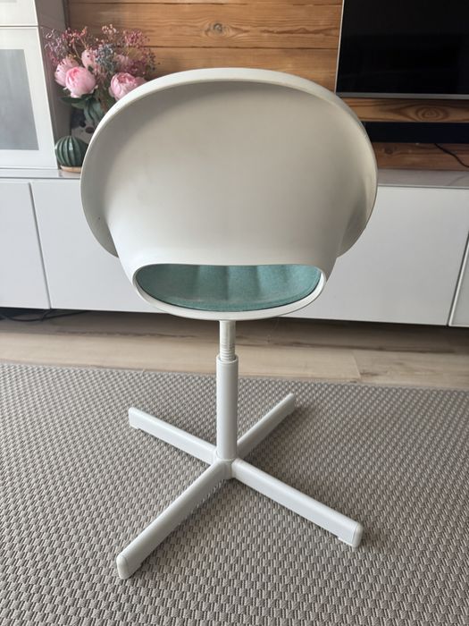 Ikea krzeslo biurowe dla dzieci