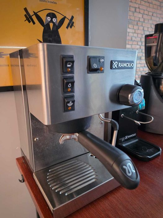 Ekspres do kawy Rancilio Silvia i młynek Rocky