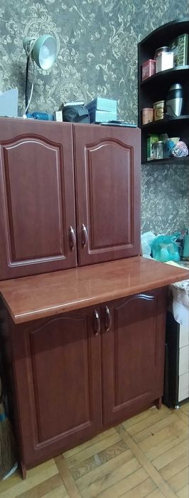 Кухонні меблі ,шкафи