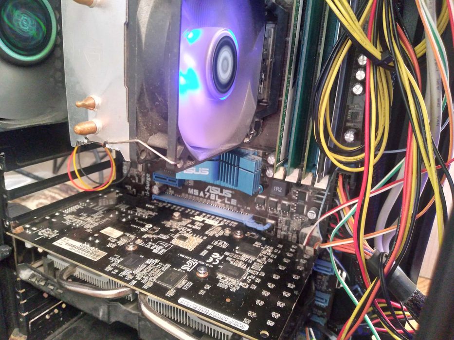 Комп'ютер 8 ядер  для навчання роботи ігор  відео ддр 3