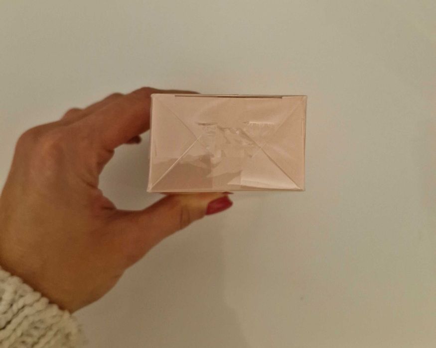Folia Nowe Comme une EVIDENCE comme woda perfumowana rocher evidence