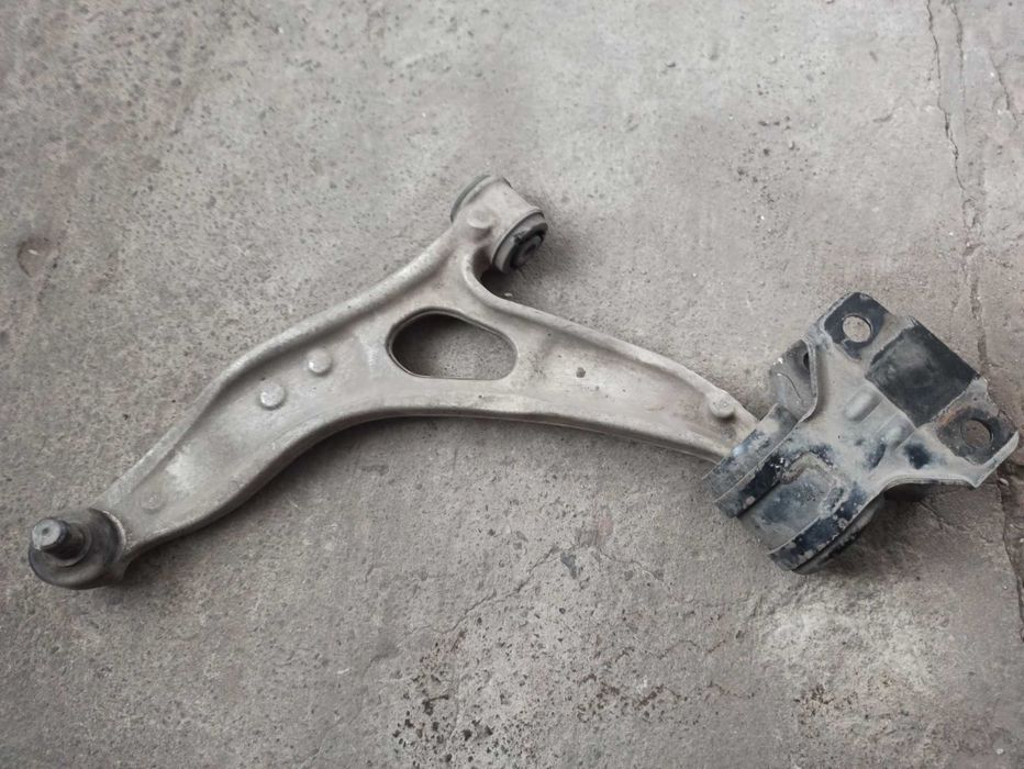 Передние рычаги Форд Фокус 3